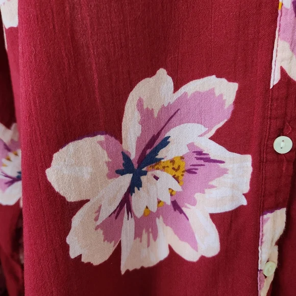 Old Navy Women's Floral Button-Front Blouse - Burgundy - Picture 3 of 6